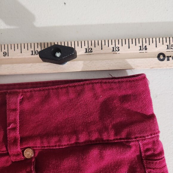 Refuge Shorts Denim High-Waisted Frayed Hem Size 2 Burgundy Red - Picture 5 of 8